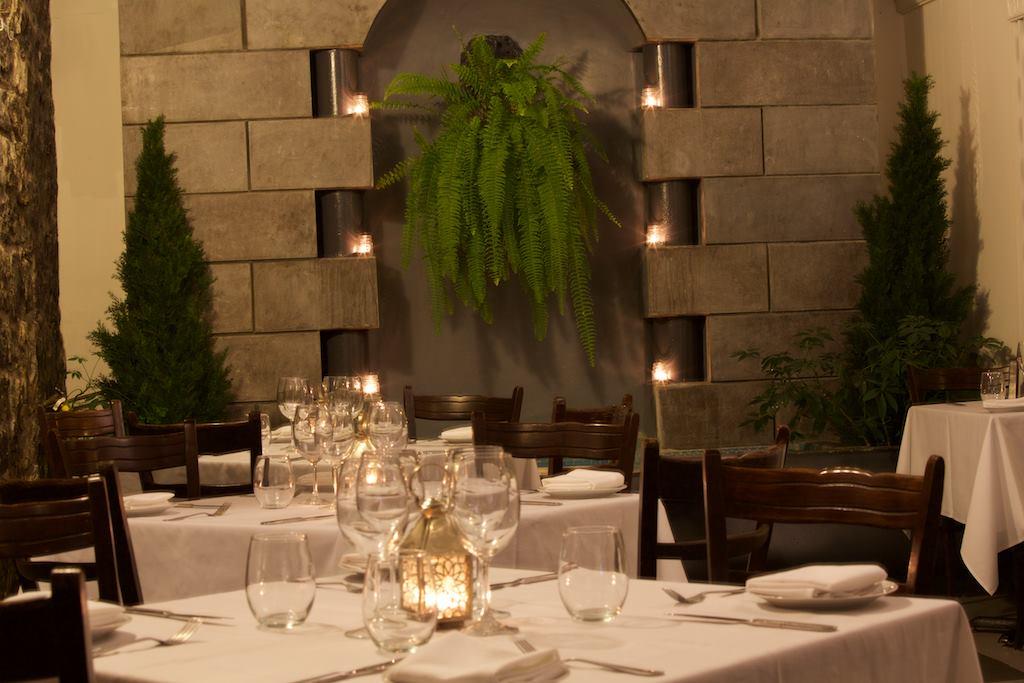 Courtyard Dining